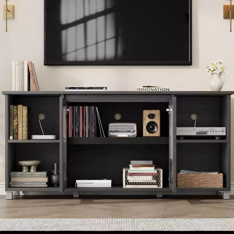 Meuble TV rustique pour téléviseur jusqu'à 70" avec portes en verre ondulé et étagères ouvertes pour salon