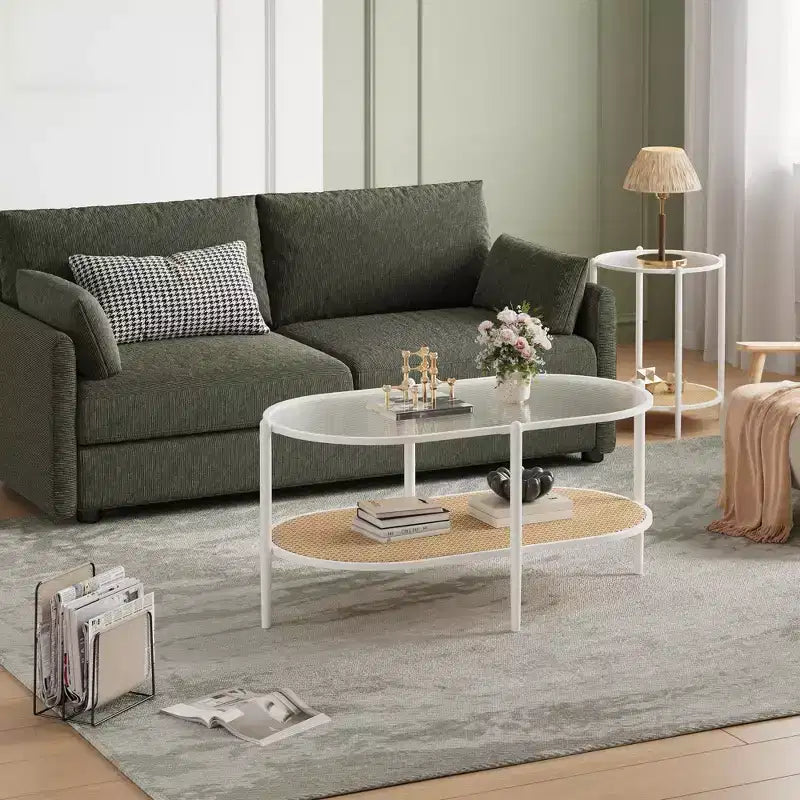 Table basse en rotin 37", table centrale ovale en bois à 2 niveaux avec plateau en verre trempé, table d'appoint de cocktail pour salon, chambre, bureau