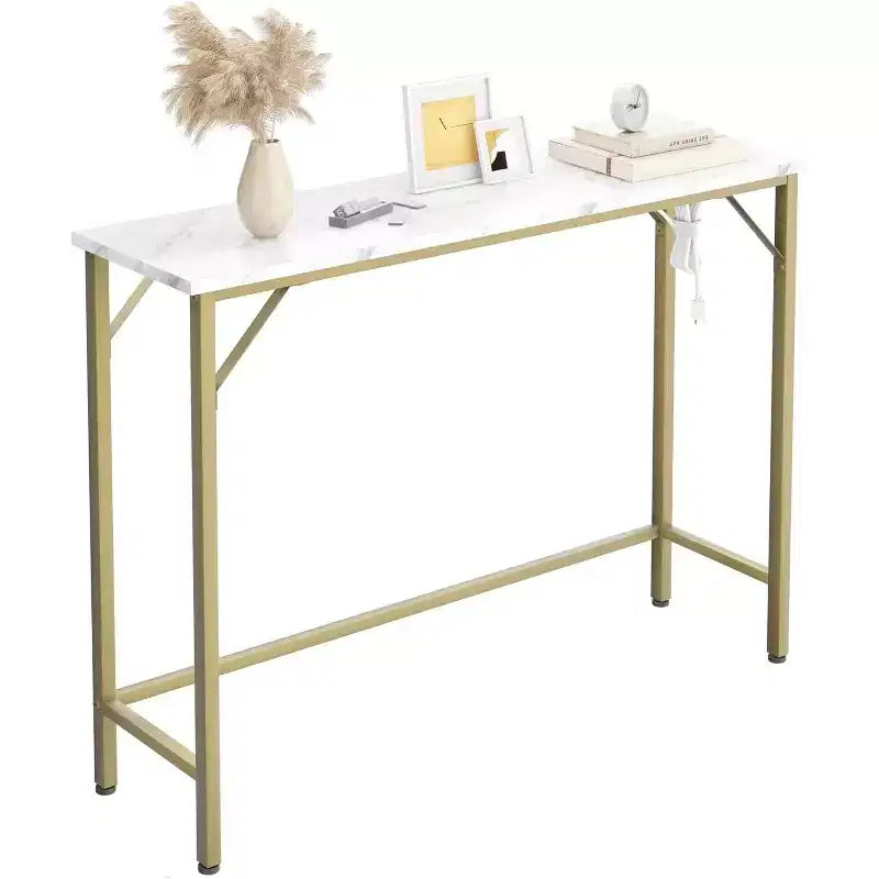 Console d'entrée moderne avec prises de chargement USB intégrées et table d'appoint derrière le canapé