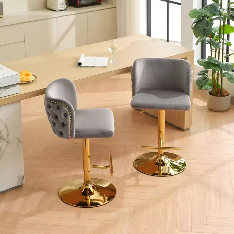Tabourets de bar pivotants en velours avec base plaquée or et hauteur réglable